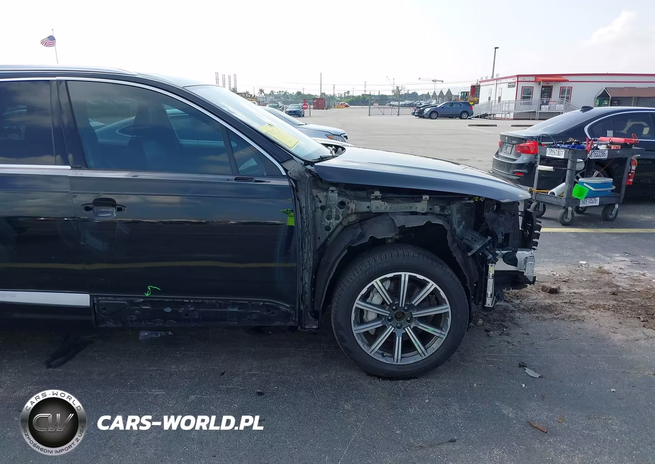 2017 Audi Q7 3.0T Premium VIN:WA1AAAF78HD017087 - 6
