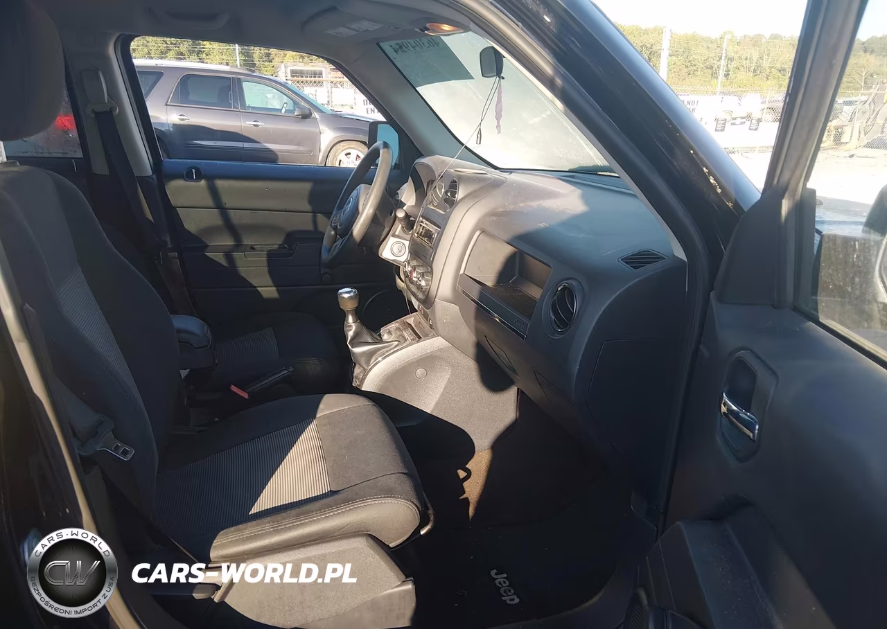2015 Jeep Patriot Sport VIN:1C4NJPBA0FD372697 - 5
