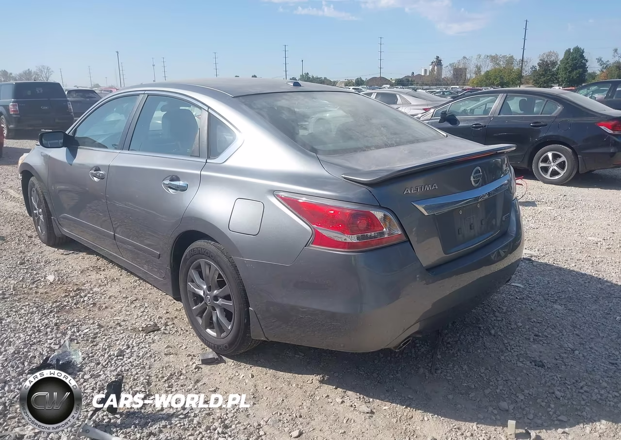 2015 Nissan Altima 2.5 S VIN:1N4AL3AP1FC582390 - 3