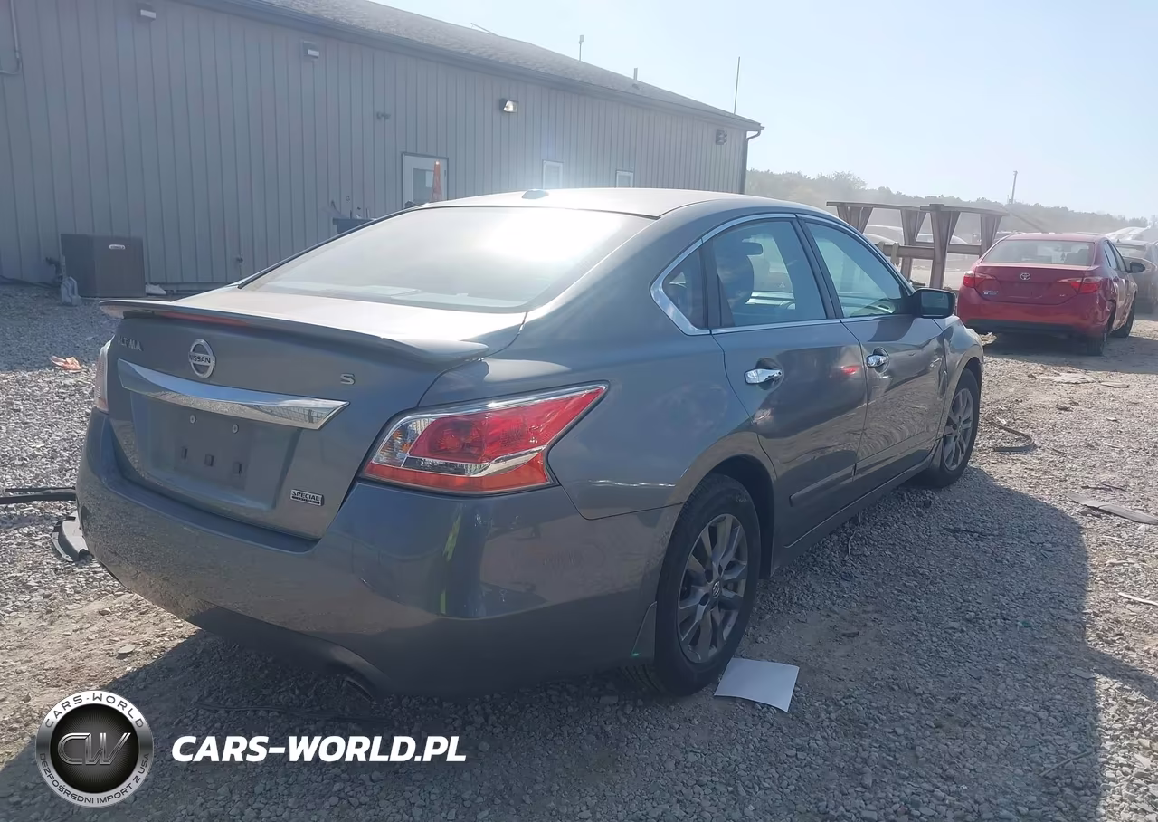 2015 Nissan Altima 2.5 S VIN:1N4AL3AP1FC582390 - 4
