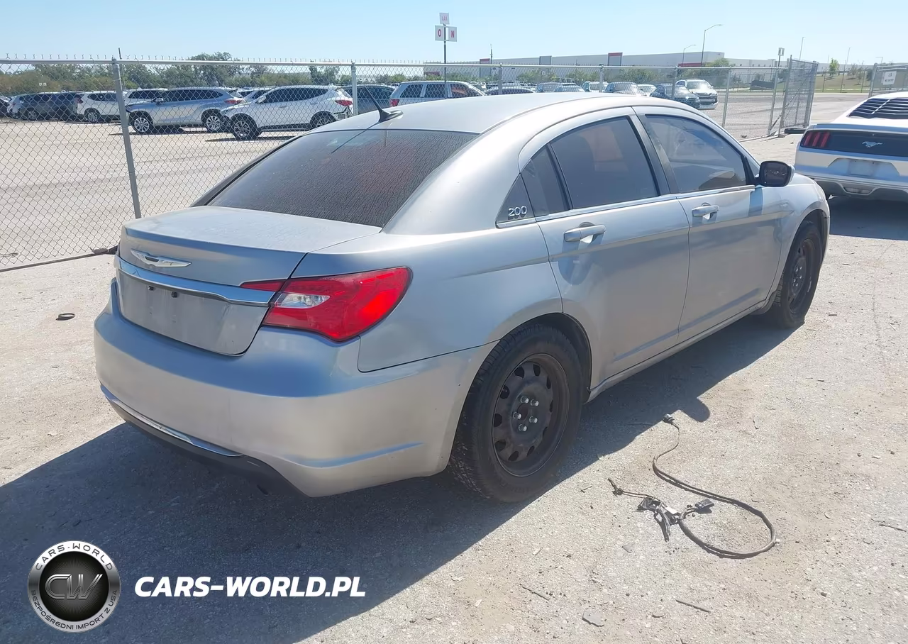 2013 Chrysler 200 Lx VIN:1C3CCBAB3DN686189 - 4