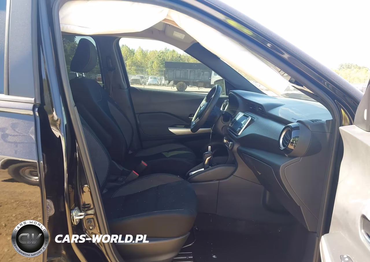 2019 Nissan Kicks Sv VIN:3N1CP5CU0KL559870 - 5