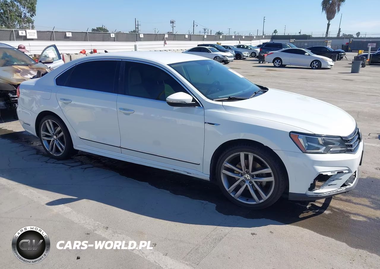 2017 Volkswagen Passat 1.8T R-Line – zdjęcie 1 z 15