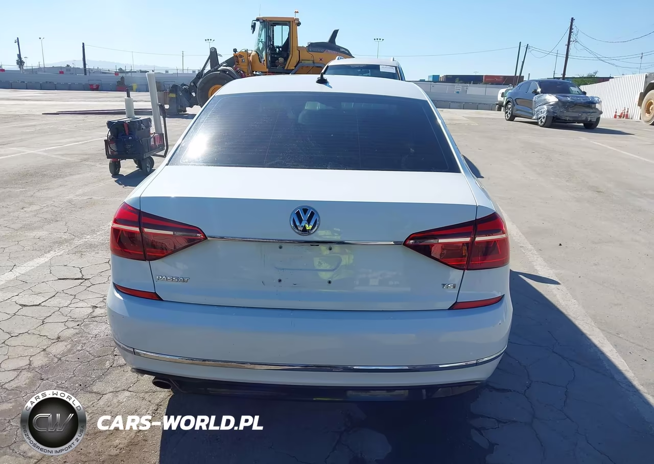 2017 Volkswagen Passat 1.8T R-Line VIN:1VWDT7A35HC050782 - 15