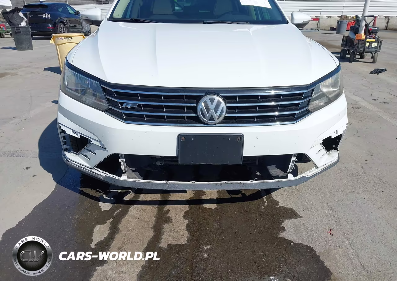 2017 Volkswagen Passat 1.8T R-Line VIN:1VWDT7A35HC050782 - 6