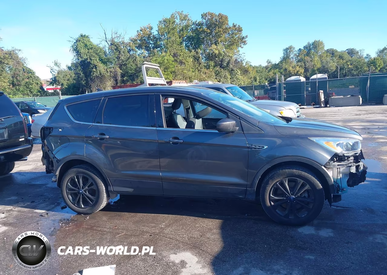 2019 Ford Escape Se VIN:1FMCU9GD2KUA12981 - 14
