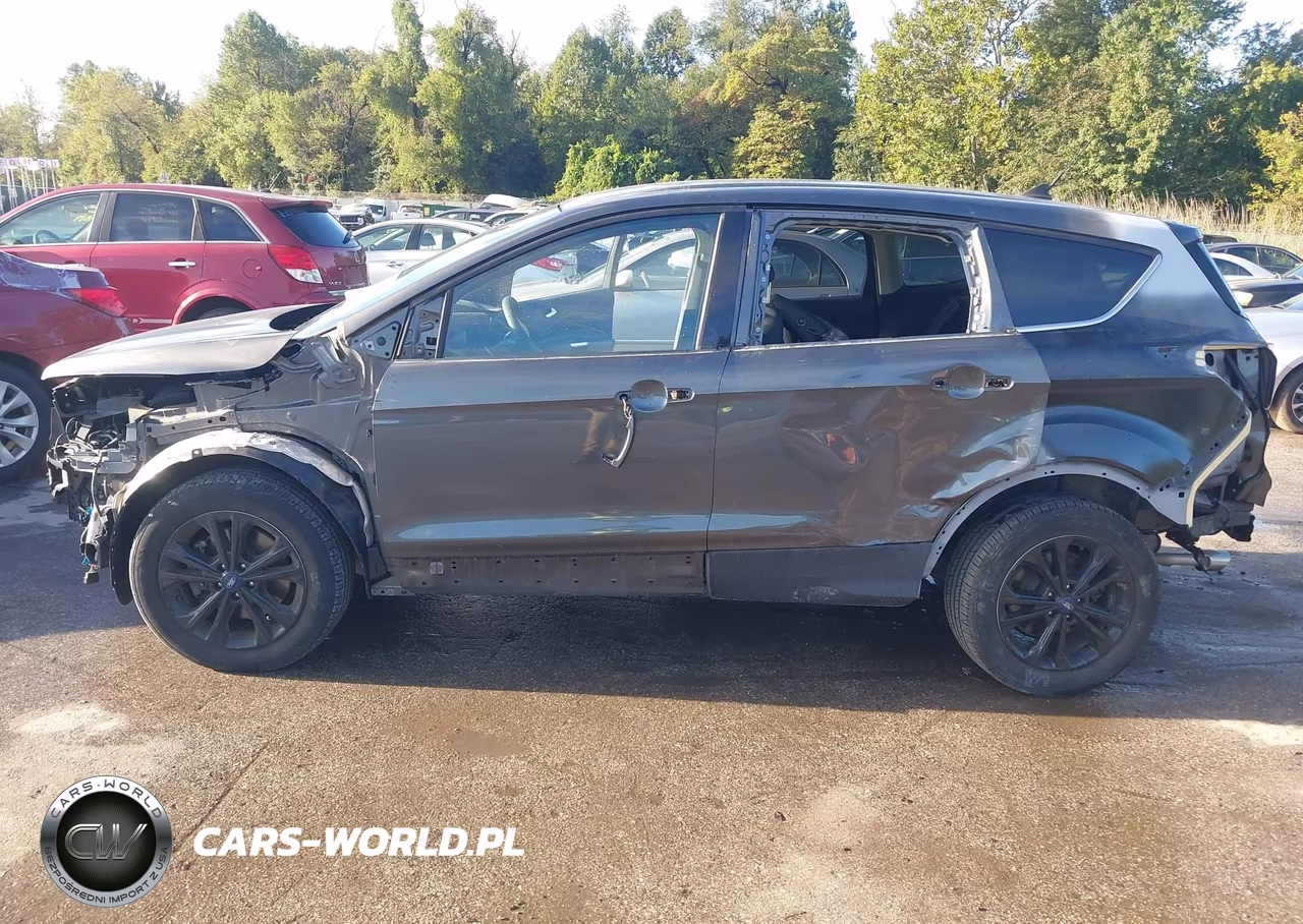 2019 Ford Escape Se VIN:1FMCU9GD2KUA12981 - 6
