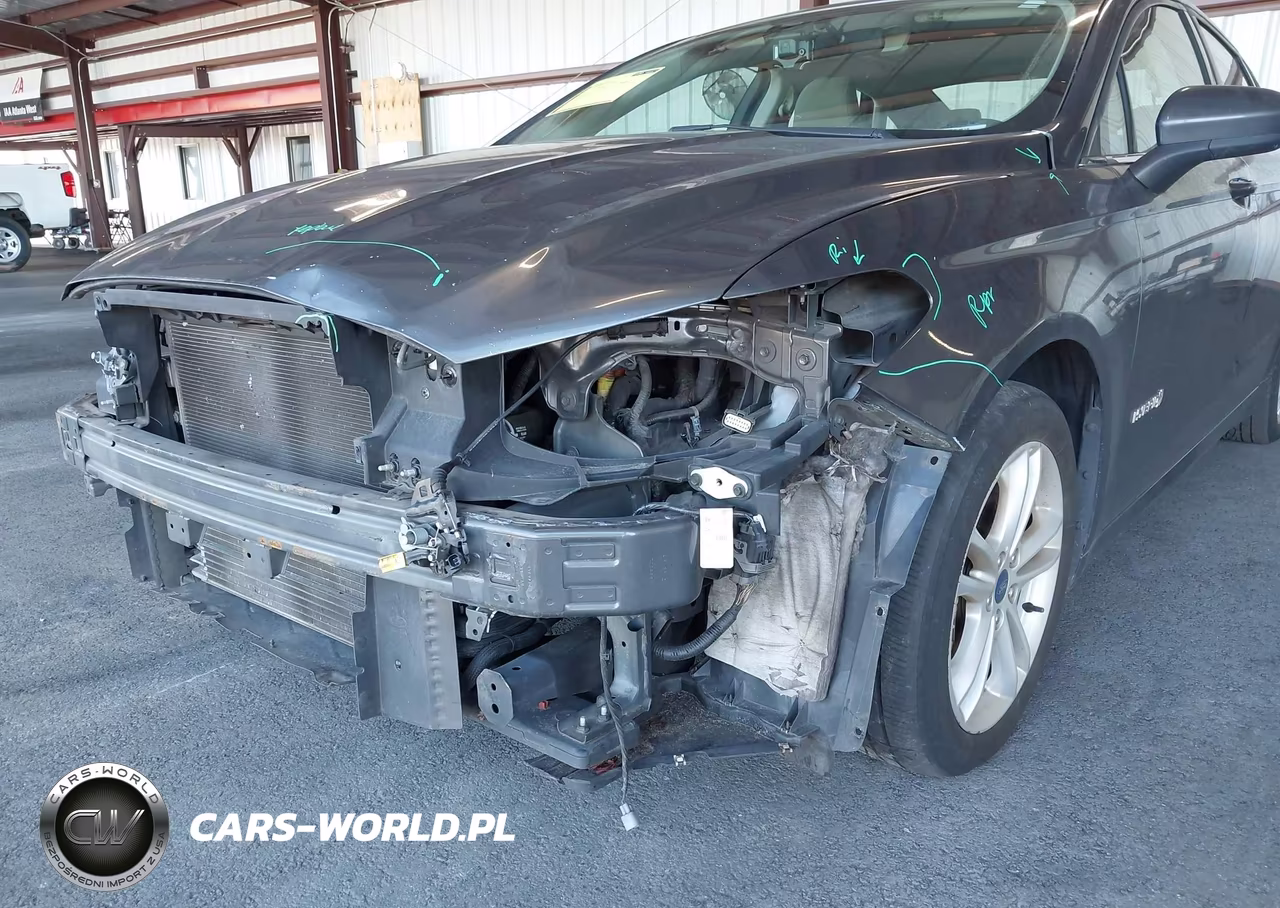 2018 Ford Fusion Hybrid S VIN:3FA6P0UU4JR279091 - 13