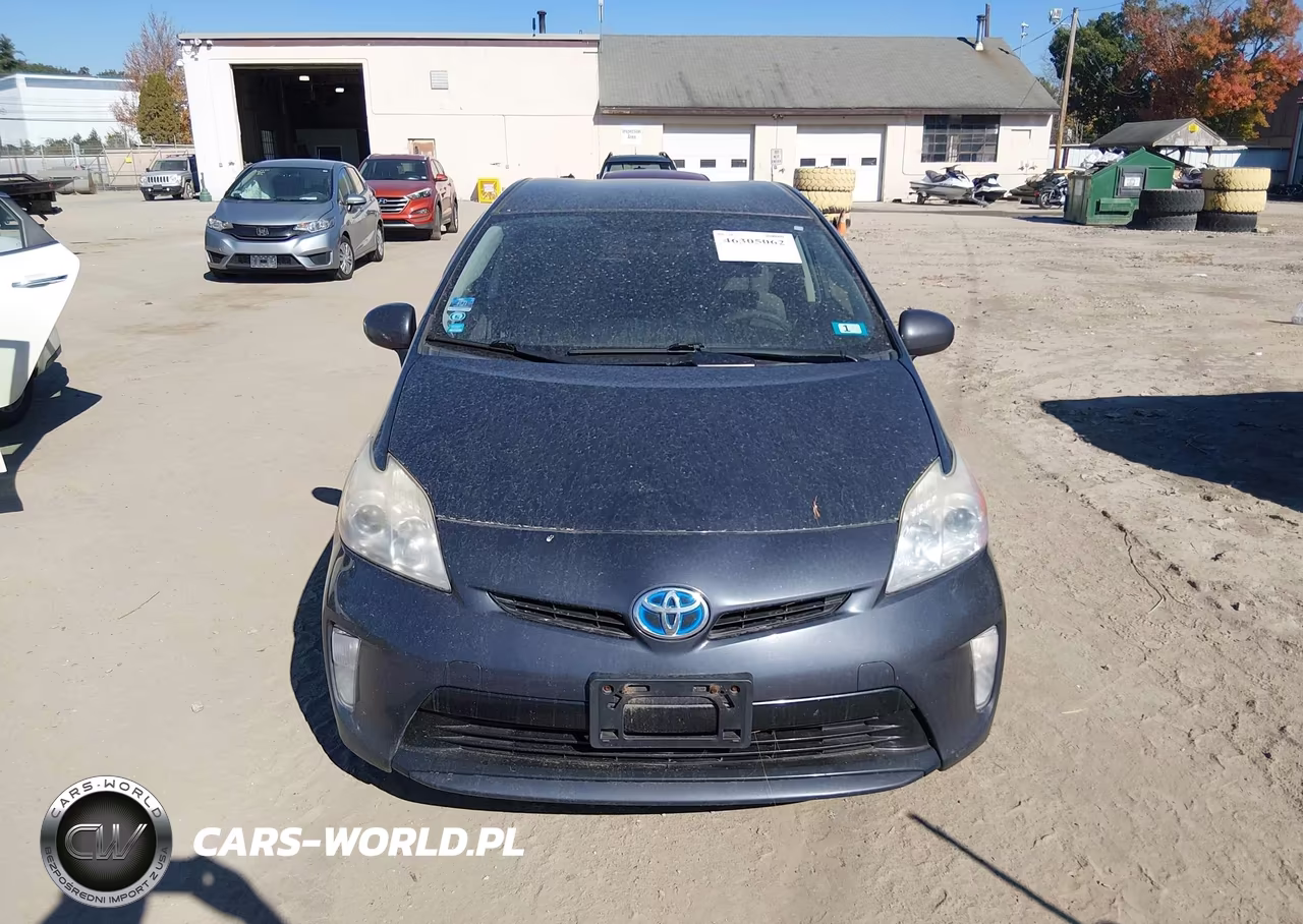 2013 Toyota Prius Two VIN:JTDKN3DU7D5631281 - 12