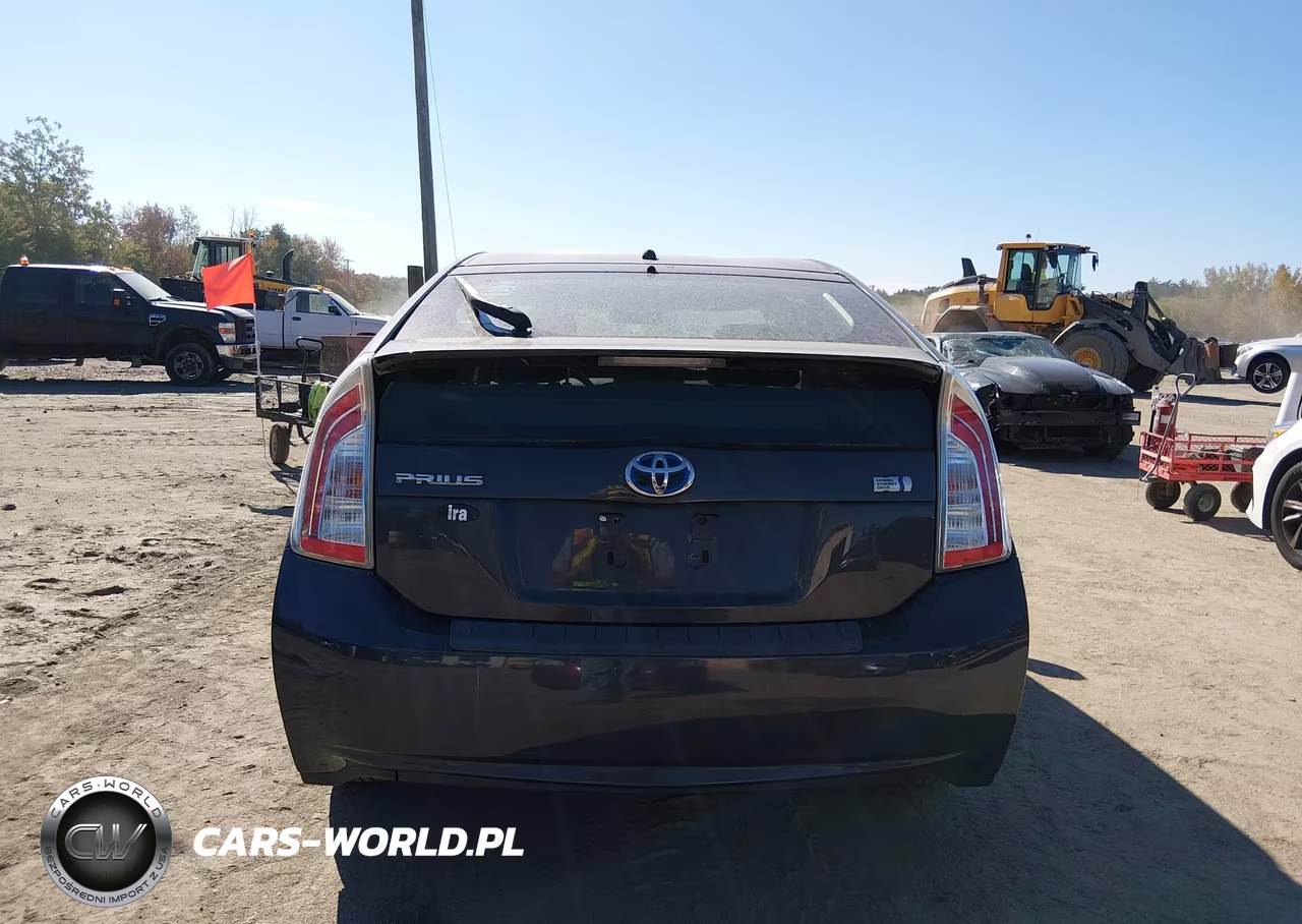 2013 Toyota Prius Two VIN:JTDKN3DU7D5631281 - 16