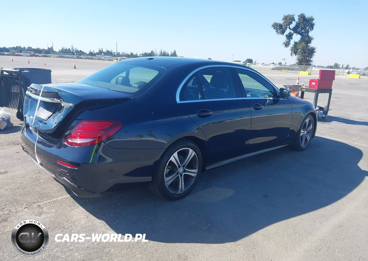 2017 Mercedes-Benz E 300 VIN:WDDZF4JB5HA080114 - 4