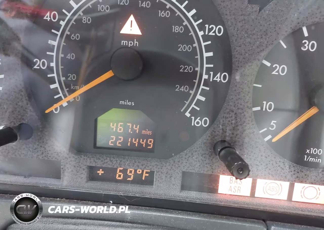 1999 Mercedes-Benz S 320W VIN:WDBGA32G7XA425614 - 15