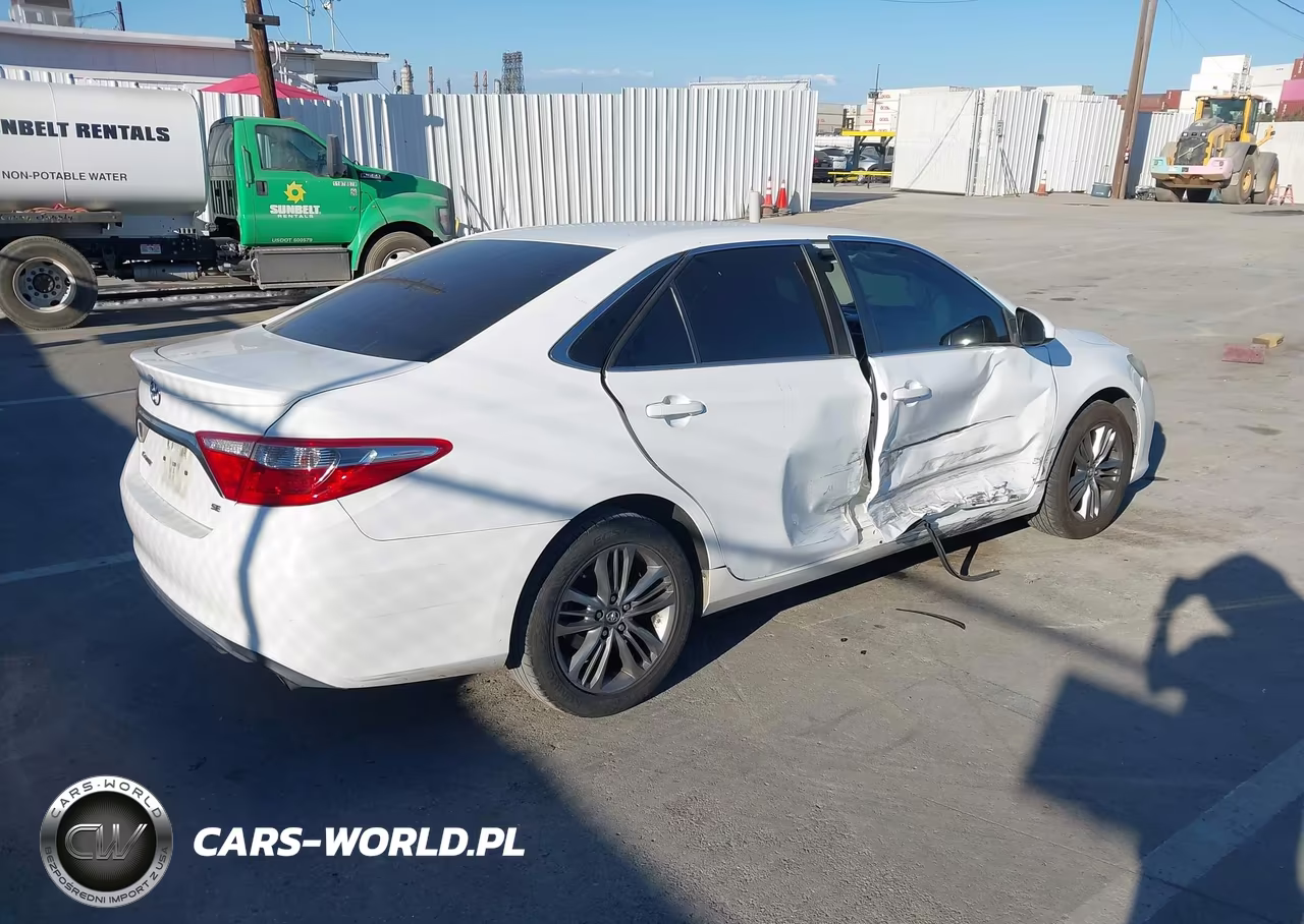 2017 Toyota Camry Se VIN:4T1BF1FK5HU800539 - 4