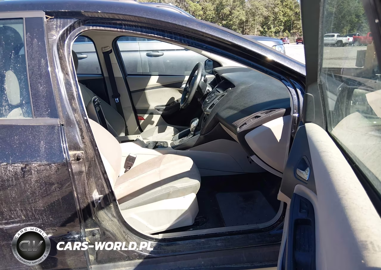 2013 Ford Focus Se VIN:1FADP3K24DL160681 - 5