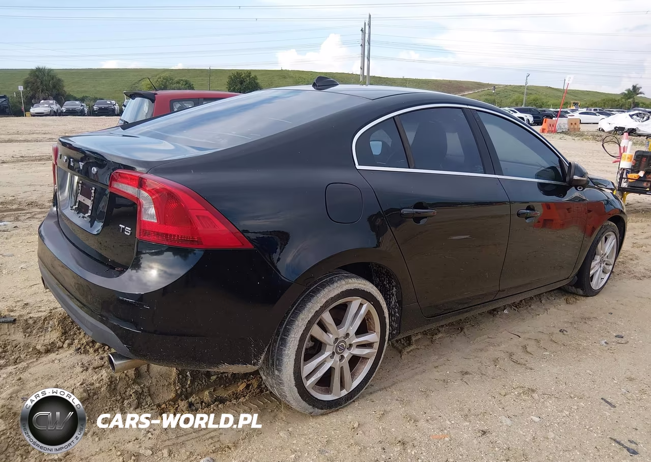 2013 Volvo S60 T5 VIN:YV1612FS8D1216491 - 4