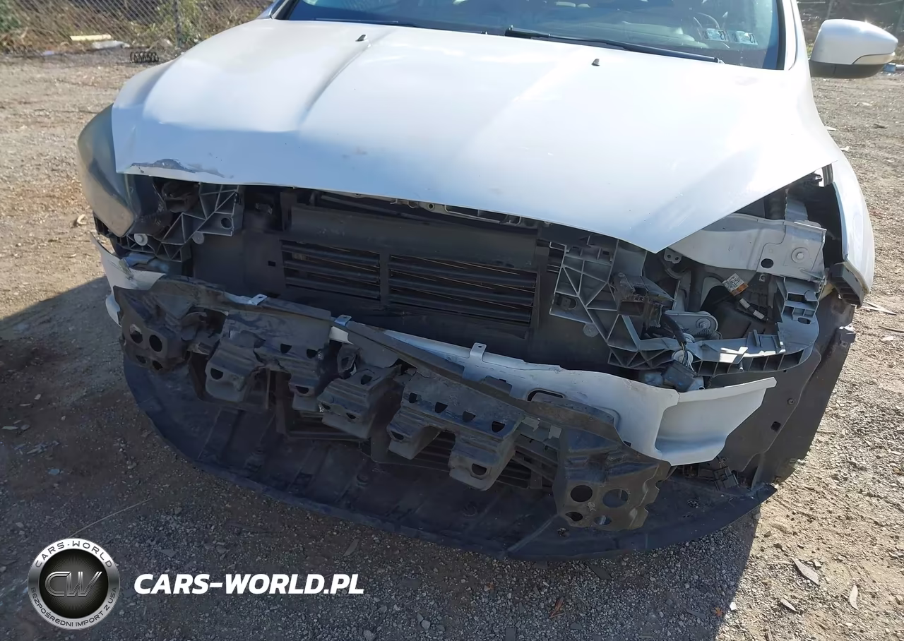 2017 Ford Focus Se VIN:1FADP3FE4HL259950 - 6