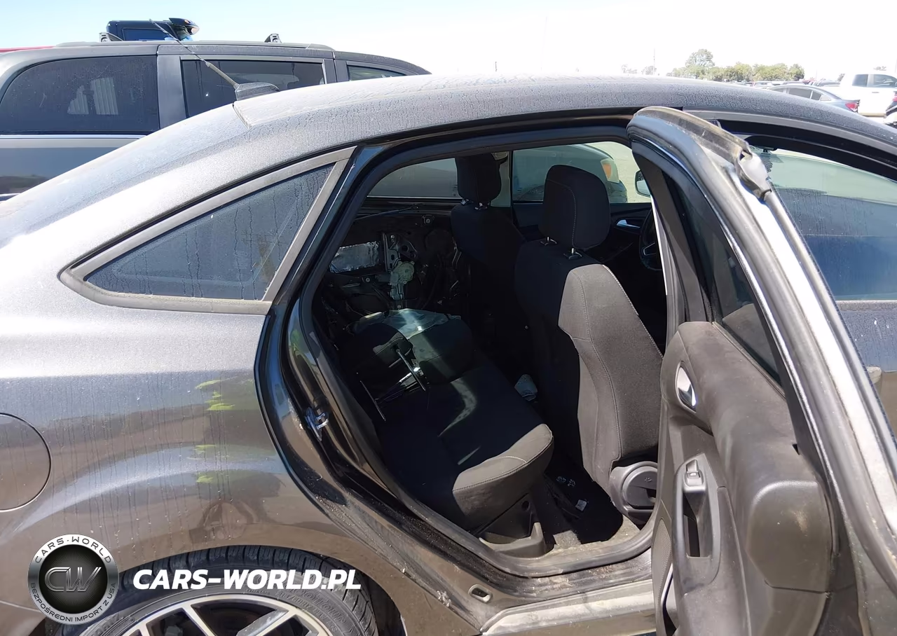 2016 Ford Focus Se VIN:1FADP3F2XGL293363 - 8