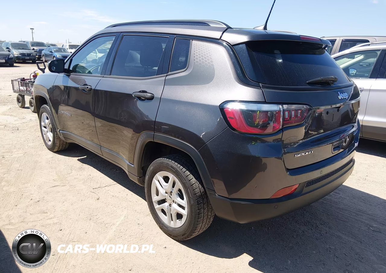 2018 Jeep Compass Sport 4X4 VIN:3C4NJDAB4JT190917 - 3