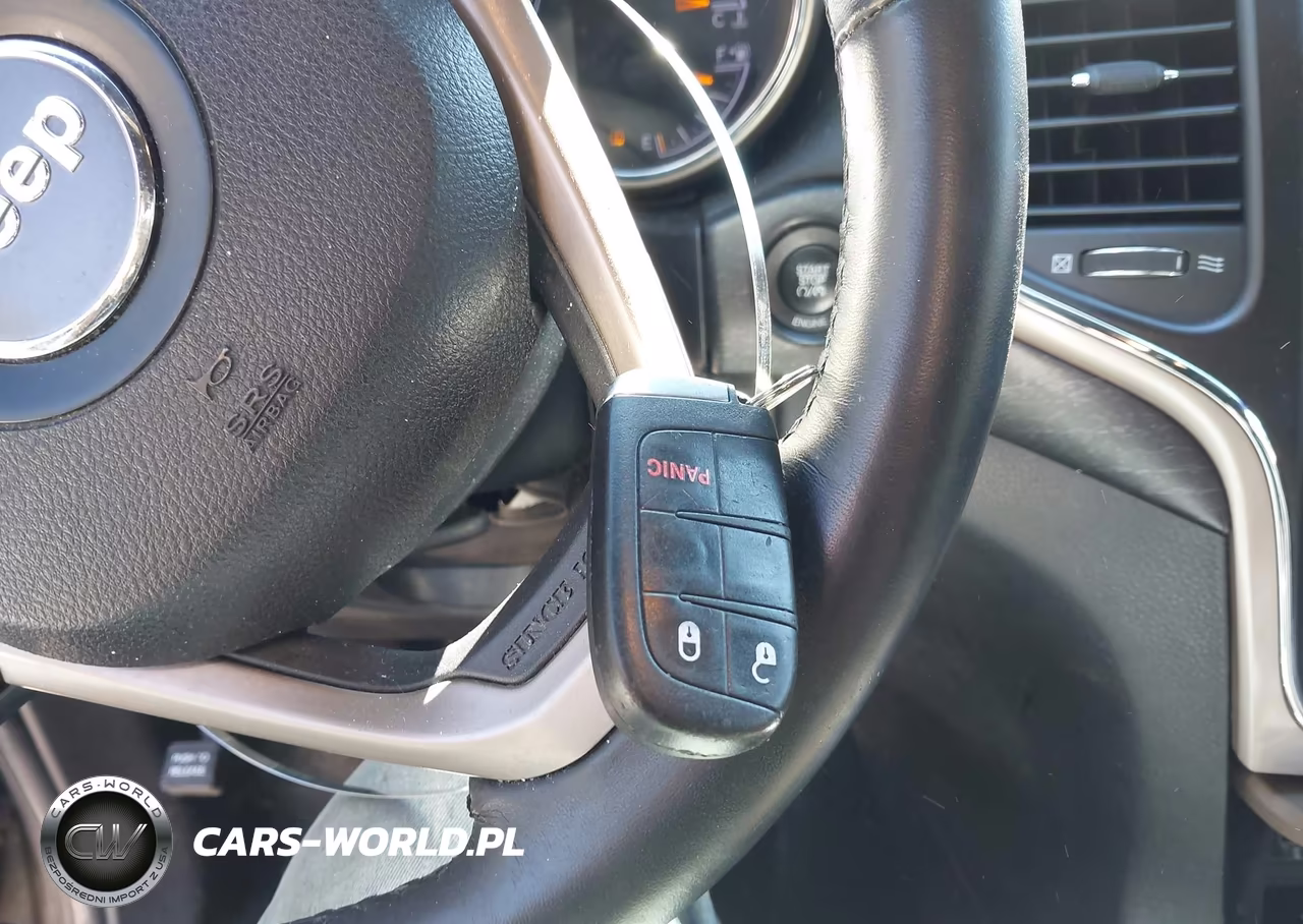 2015 Jeep Grand Cherokee Laredo VIN:1C4RJFAG4FC905657 - 11