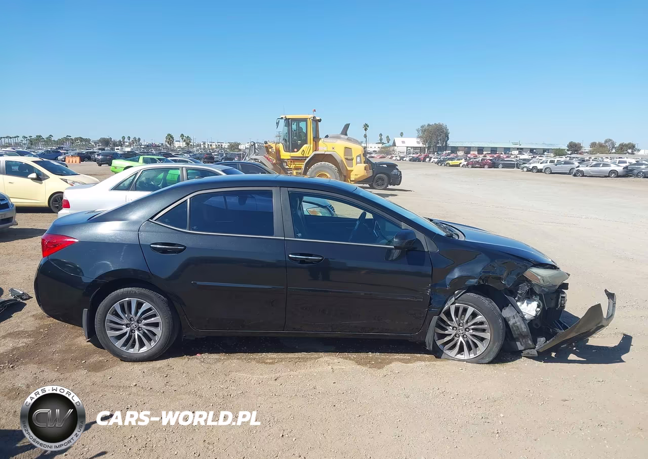 2017 Toyota Corolla Xle VIN:5YFBURHE0HP709532 - 14