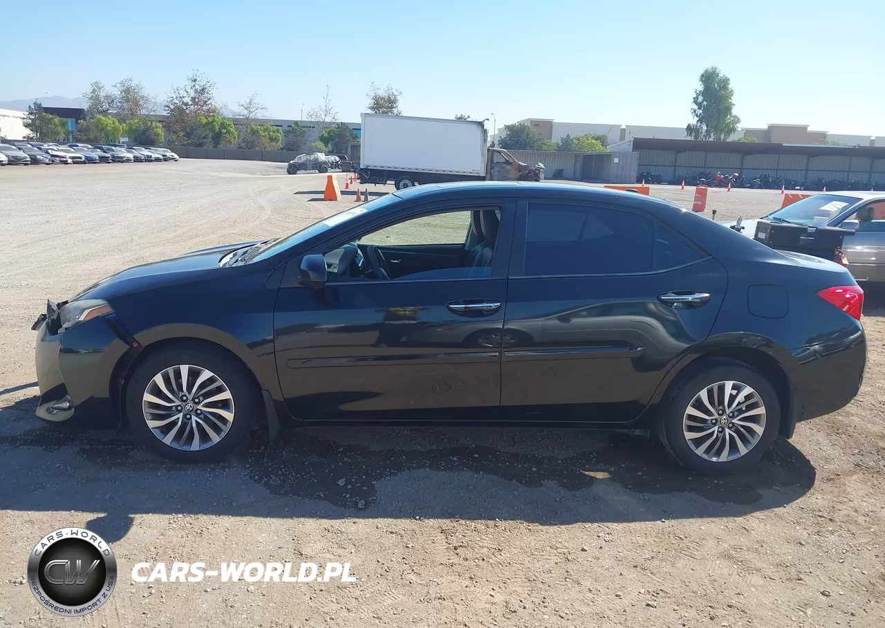 2017 Toyota Corolla Xle VIN:5YFBURHE0HP709532 - 15