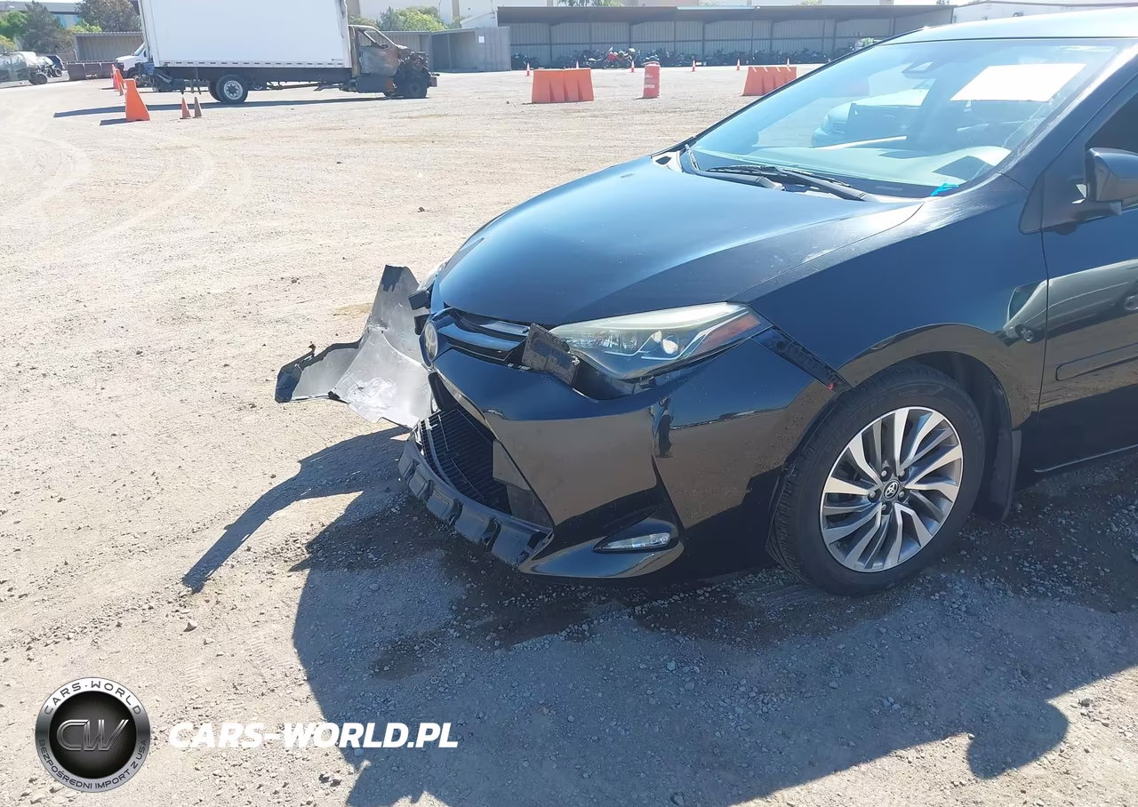 2017 Toyota Corolla Xle VIN:5YFBURHE0HP709532 - 18