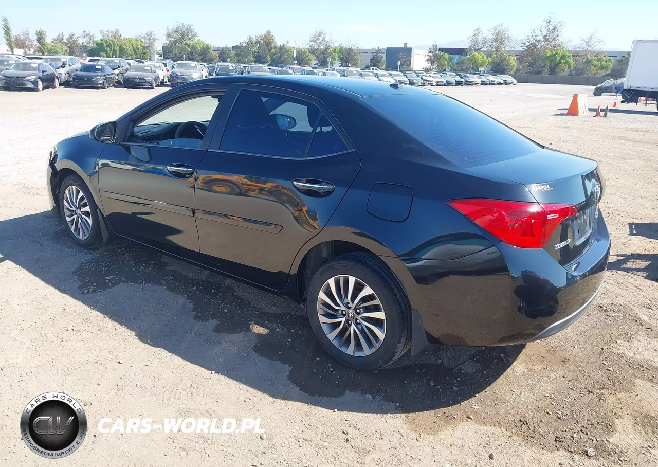 2017 Toyota Corolla Xle VIN:5YFBURHE0HP709532 - 3