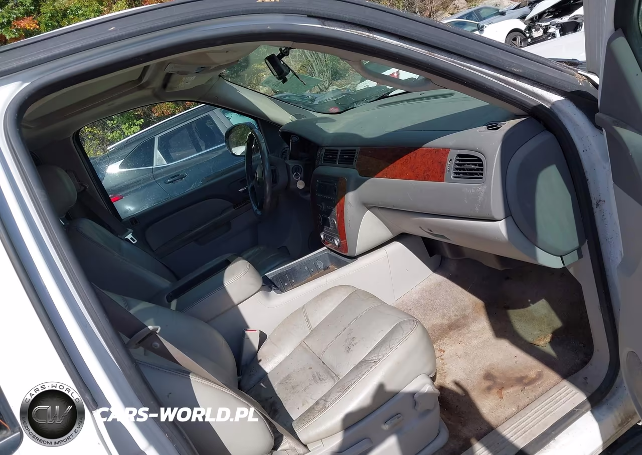 2010 Chevrolet Suburban 1500 Lt1 VIN:1GNUKJE35AR257261 - 5