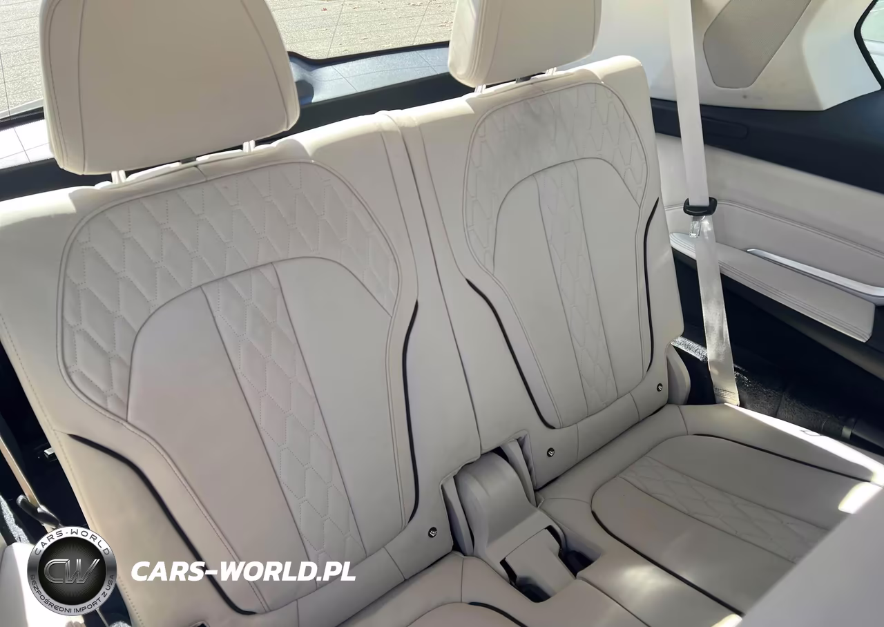 2020 BMW X7 xDrive40I VIN:5UXCW2C07L0E74990 - 6