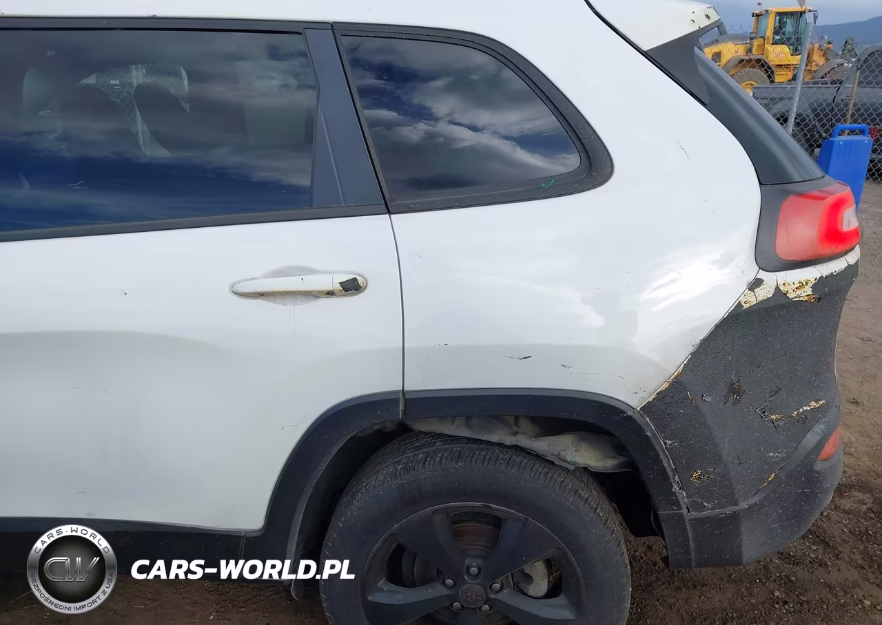 2016 Jeep Cherokee Altitude VIN:1C4PJLCB7GW127877 - 15