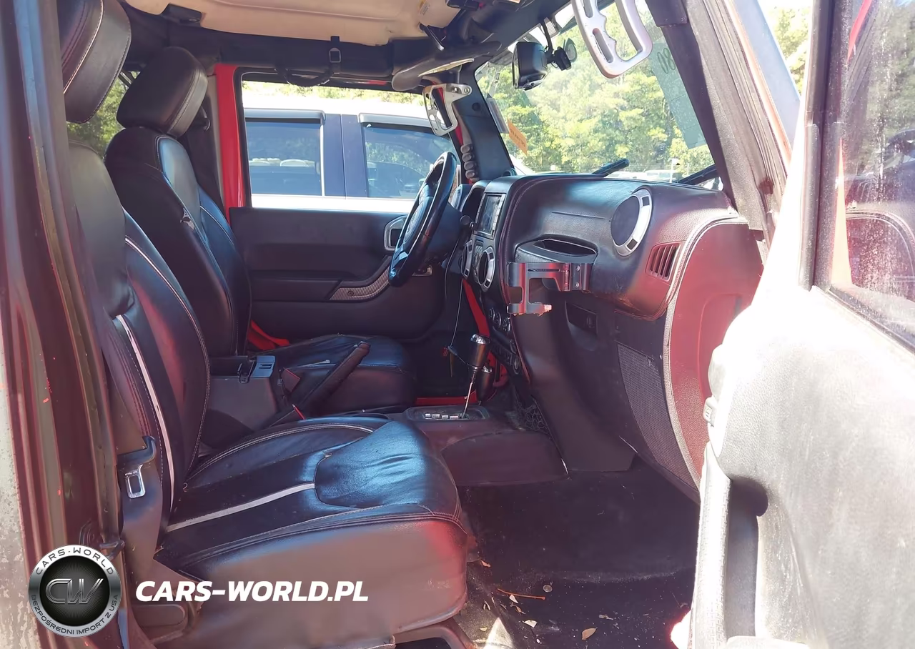 2013 Jeep Wrangler Unlimited Sahara VIN:1C4HJWEG8DL625727 - 5