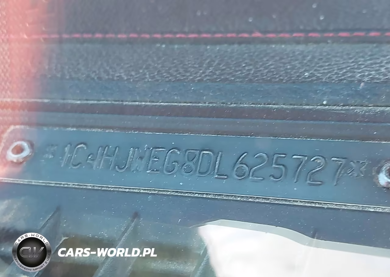 2013 Jeep Wrangler Unlimited Sahara VIN:1C4HJWEG8DL625727 - 9