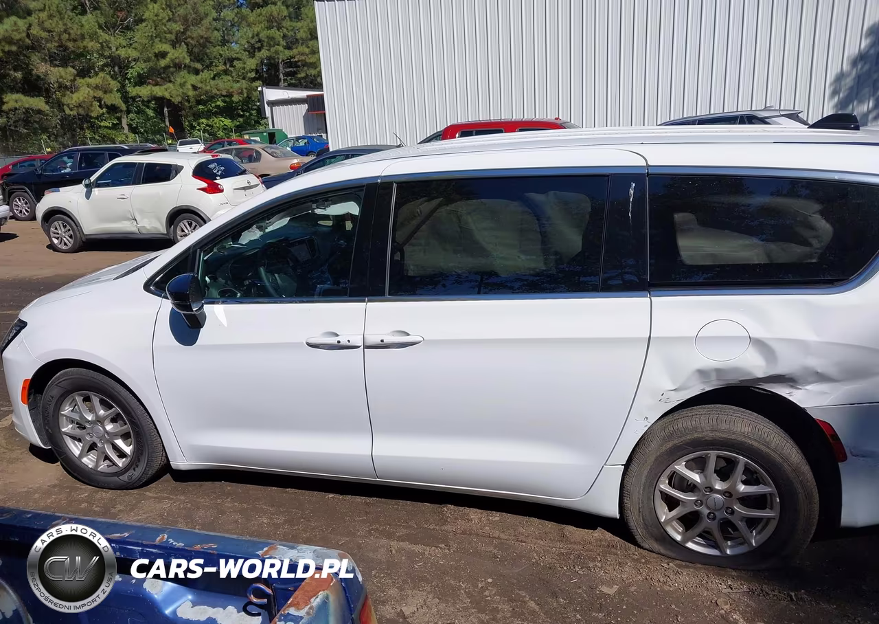 2027 Chrysler Pacifica VIN:2C4RC1BG4VR590893 - 14