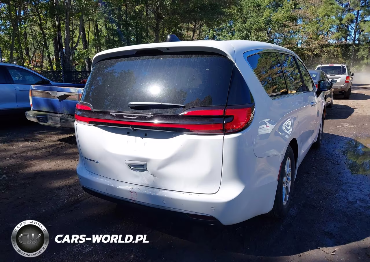 2027 Chrysler Pacifica VIN:2C4RC1BG4VR590893 - 4