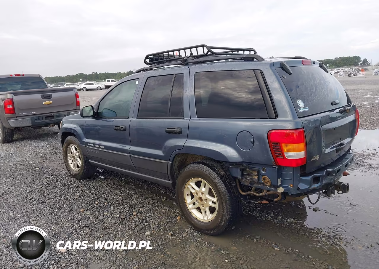 2004 Jeep Grand Cherokee Laredo VIN:1J4GX48S64C320705 - 3
