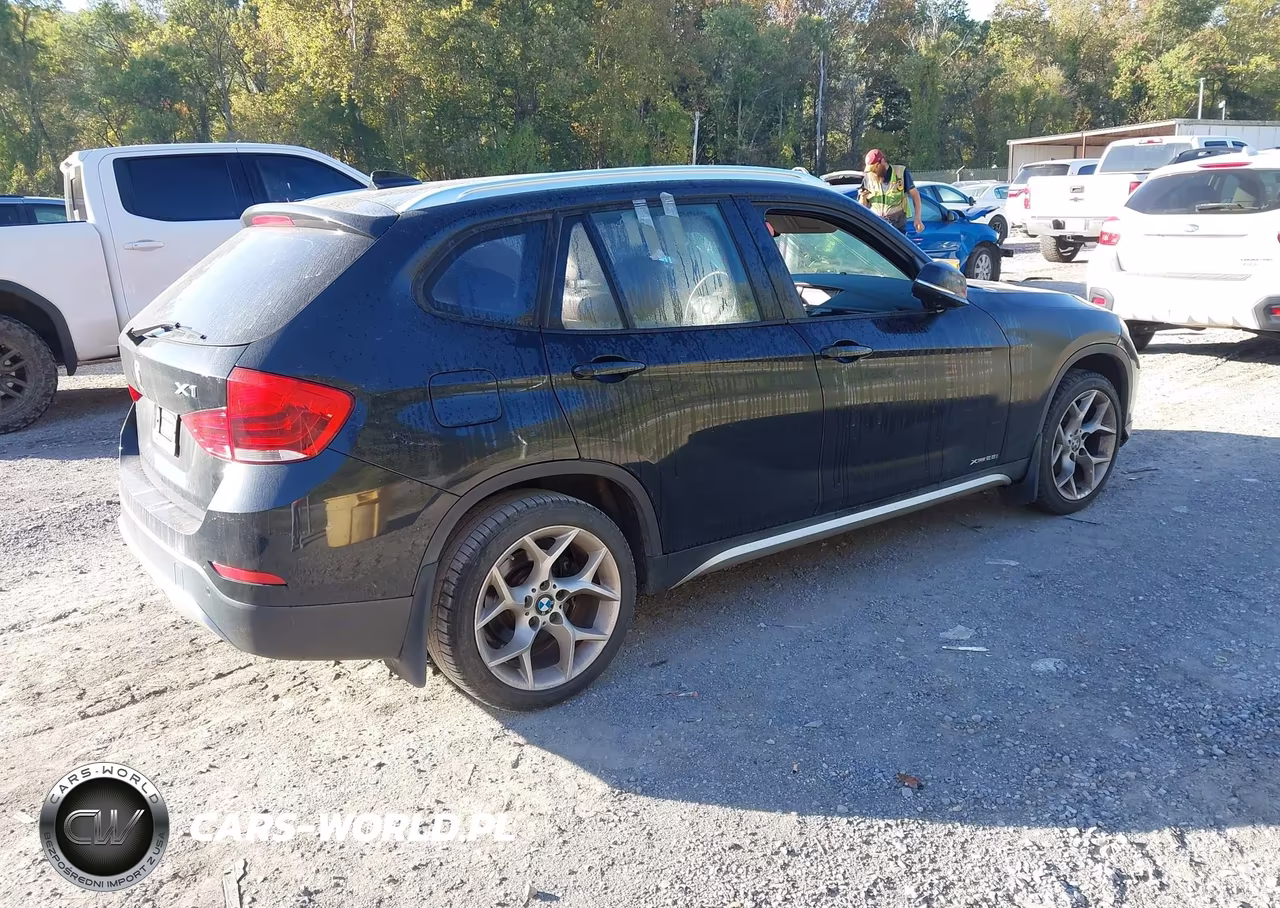 2014 BMW X1 xDrive28I VIN:WBAVL1C54EVY20860 - 4