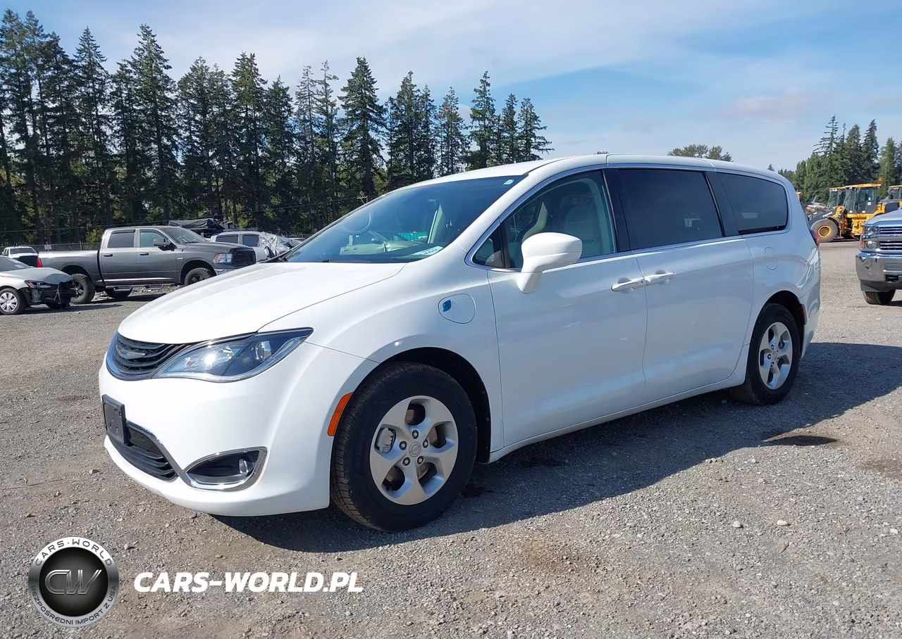 2017 Chrysler Pacifica Hybrid Touring Plus VIN:2C4RC1H72HR837310 - 2