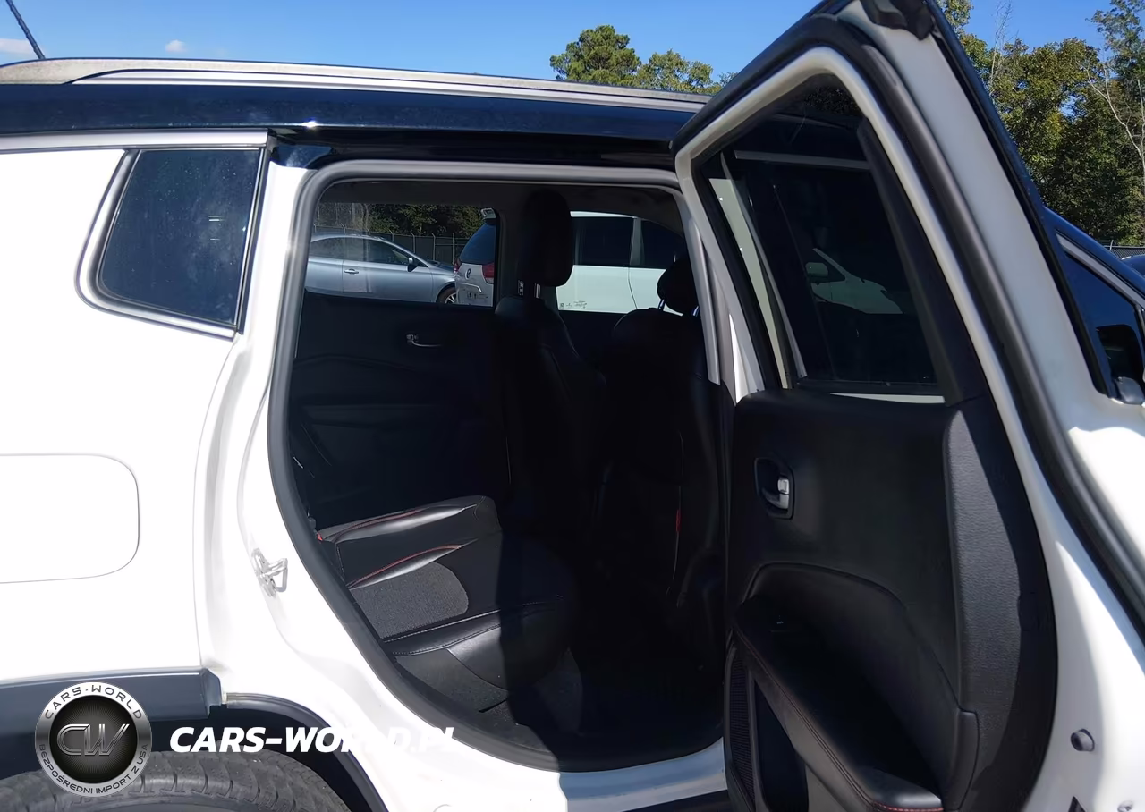 2019 Jeep Compass Trailhawk 4X4 VIN:3C4NJDDB0KT728574 - 8