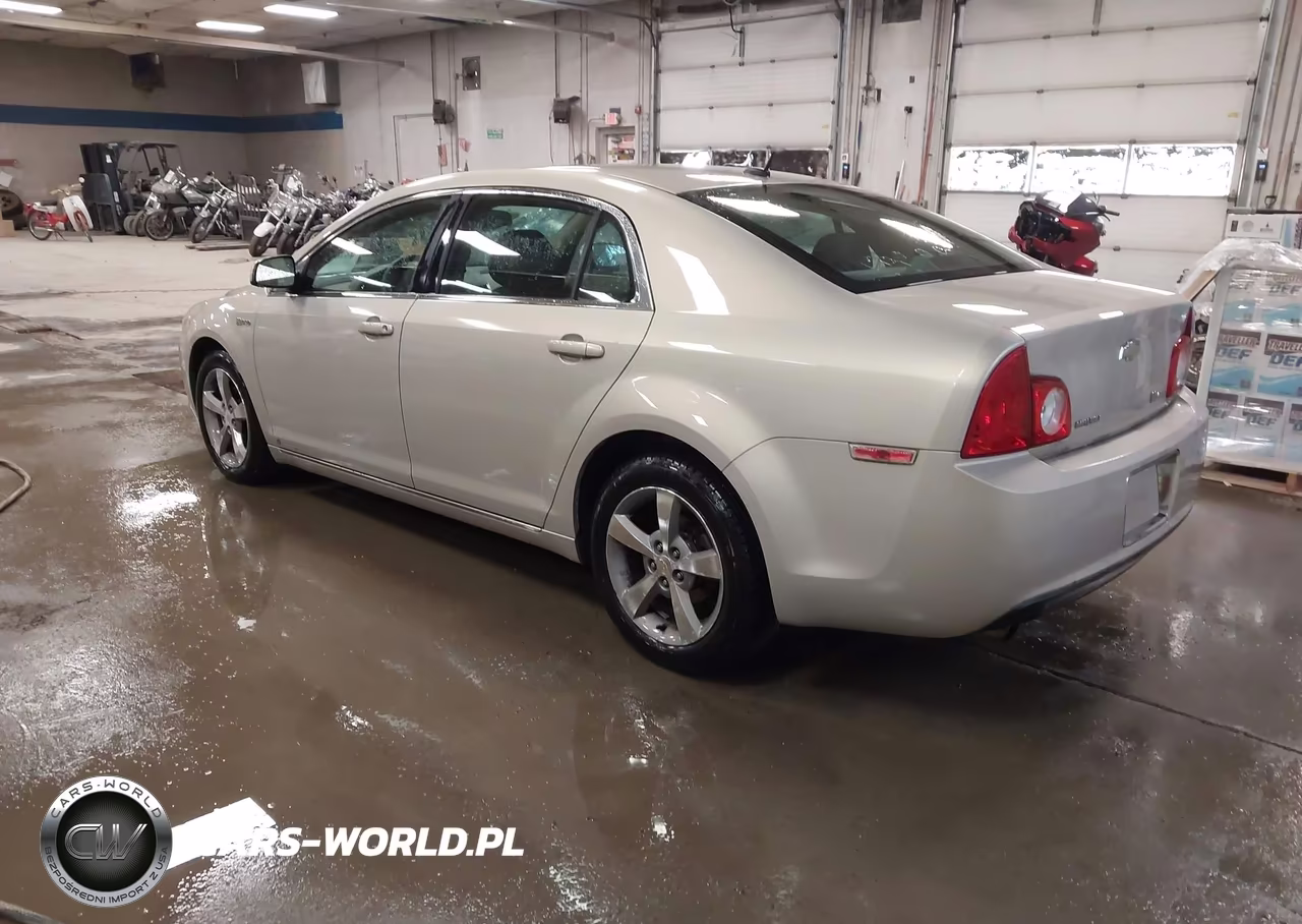 2010 Chevrolet Malibu Hybrid VIN:1G1ZF5EZ3AF109375 - 3