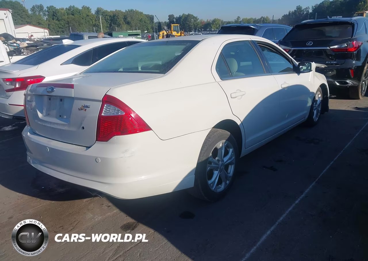 2012 Ford Fusion Se VIN:3FAHP0HA0CR337788 - 4