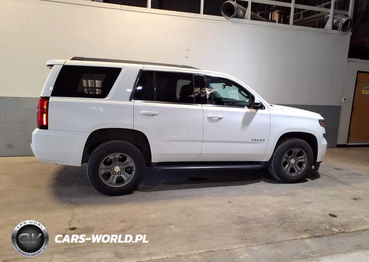 2018 Chevrolet Tahoe Ls VIN:1GNSCAEC9JR357285 - 14