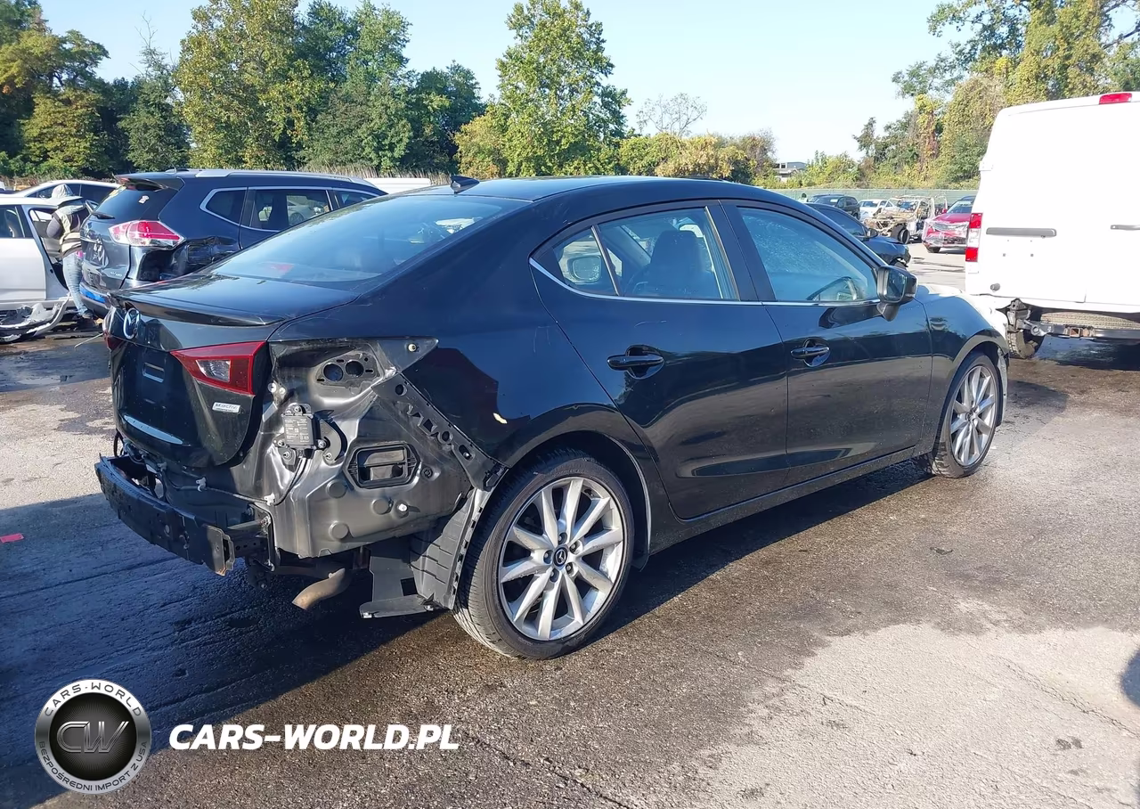 2017 Mazda Mazda3 Touring VIN:JM1BN1V73H1130477 - 4