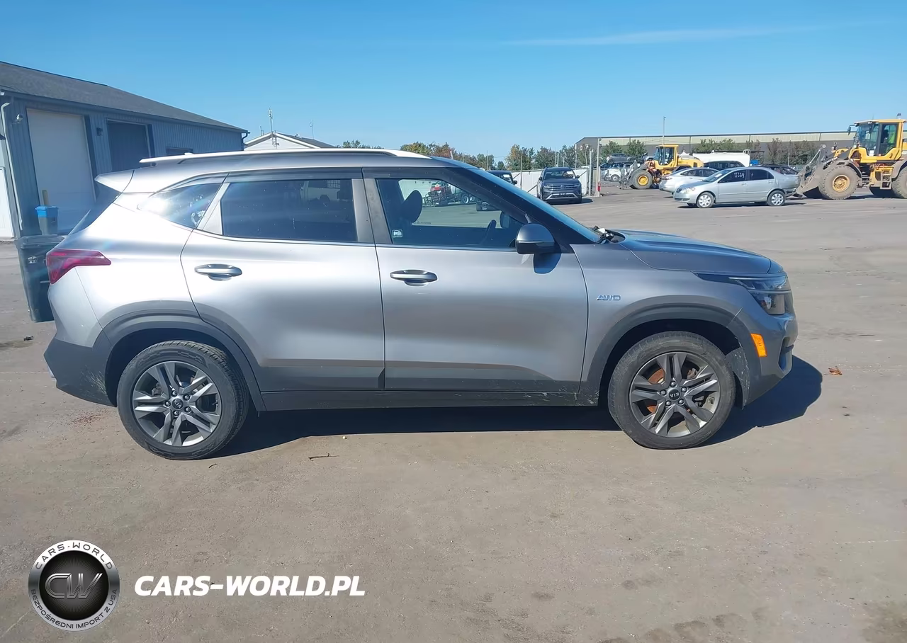 2021 Kia Seltos S VIN:KNDEUCAAXM7069407 - 13