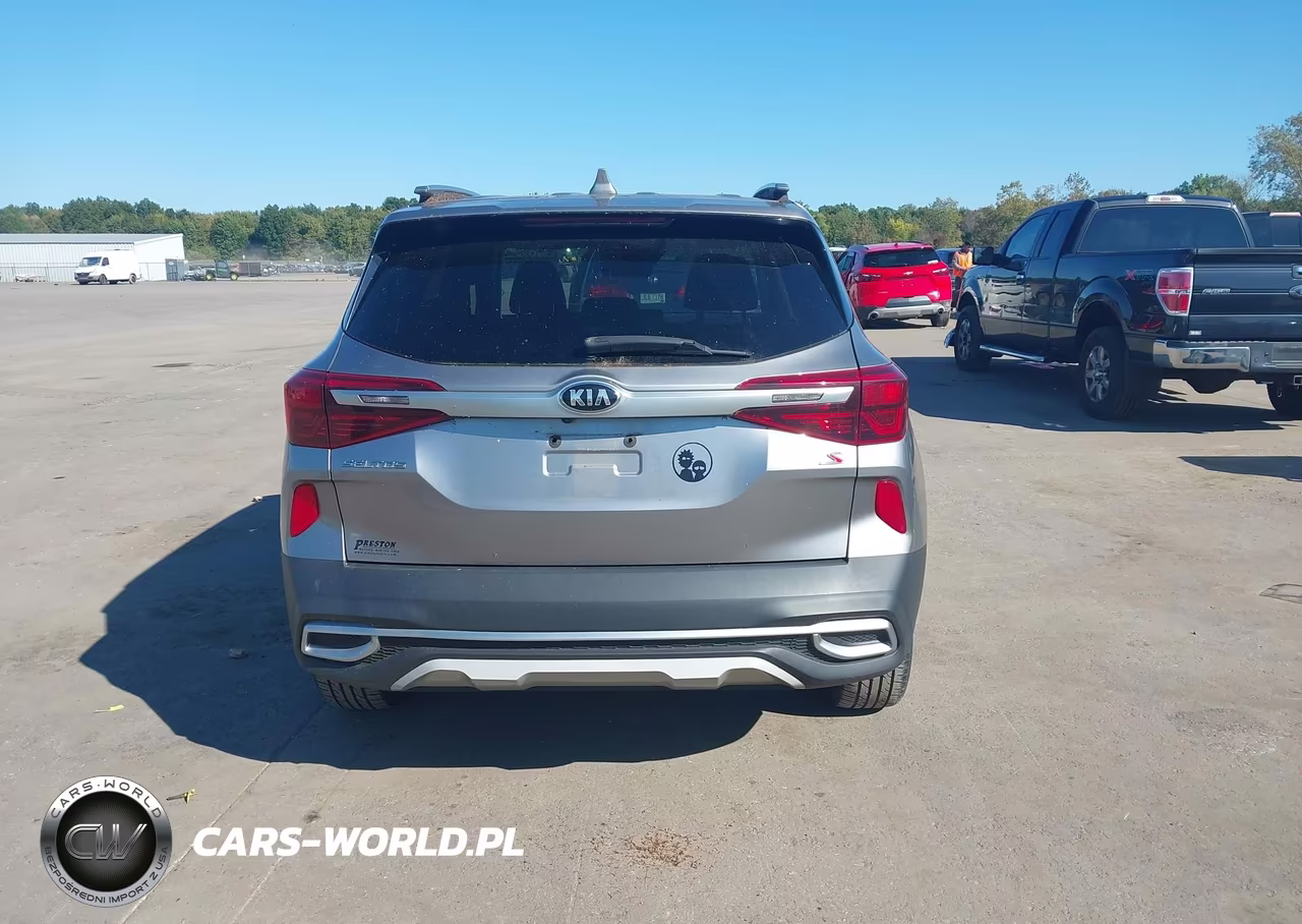 2021 Kia Seltos S VIN:KNDEUCAAXM7069407 - 16