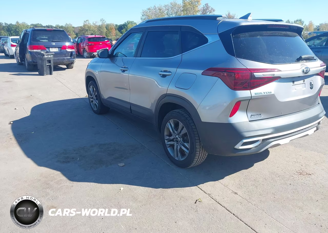 2021 Kia Seltos S VIN:KNDEUCAAXM7069407 - 3