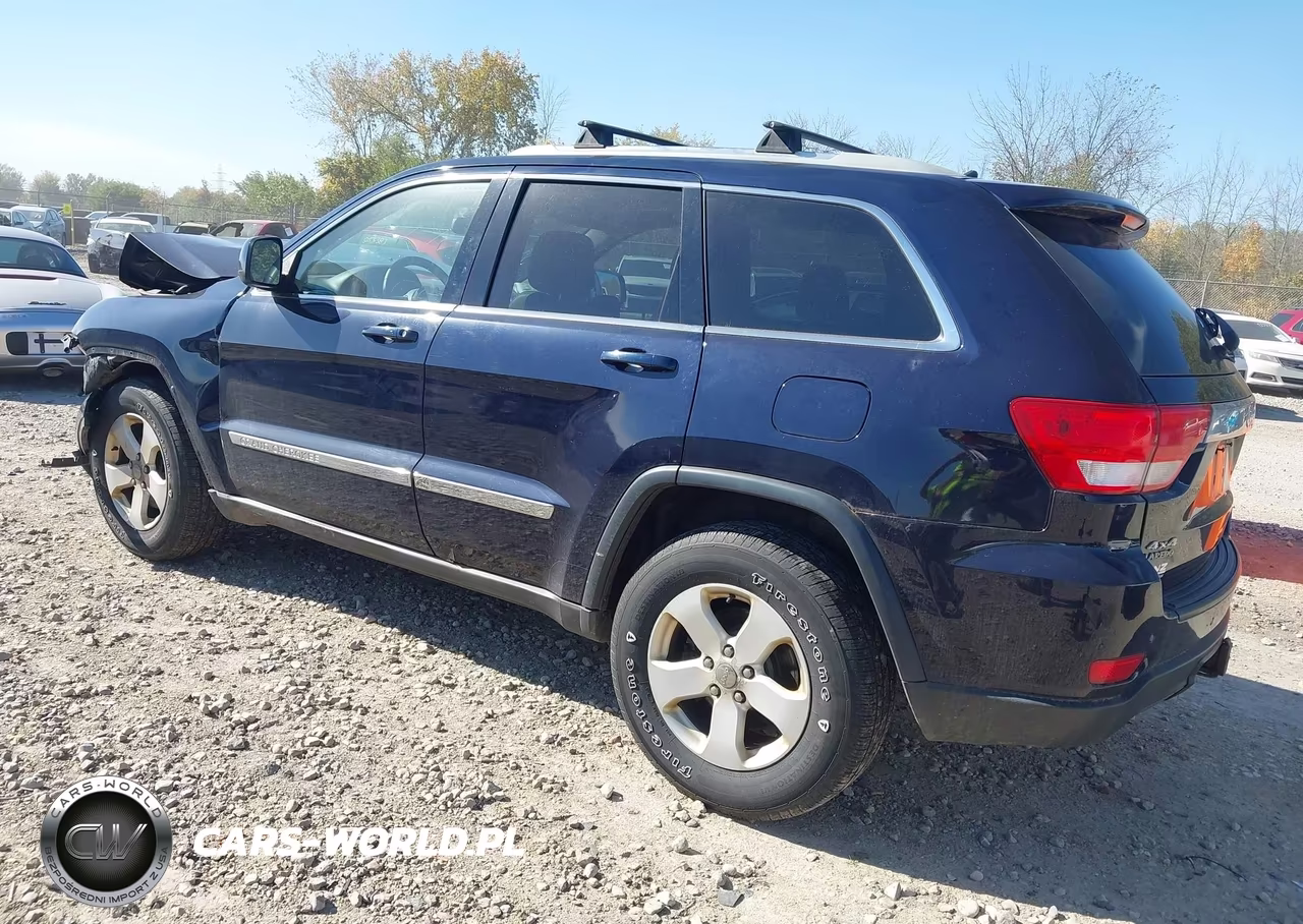 2012 Jeep Grand Cherokee Laredo VIN:1C4RJFAG5CC197172 - 3