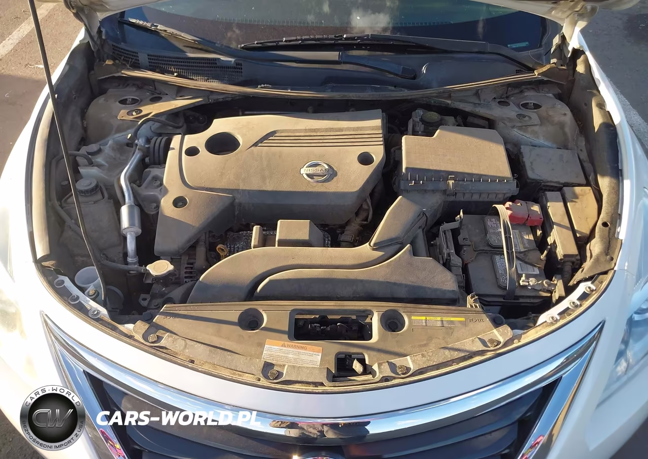 2015 Nissan Altima 2.5 S VIN:1N4AL3AP7FN373028 - 10
