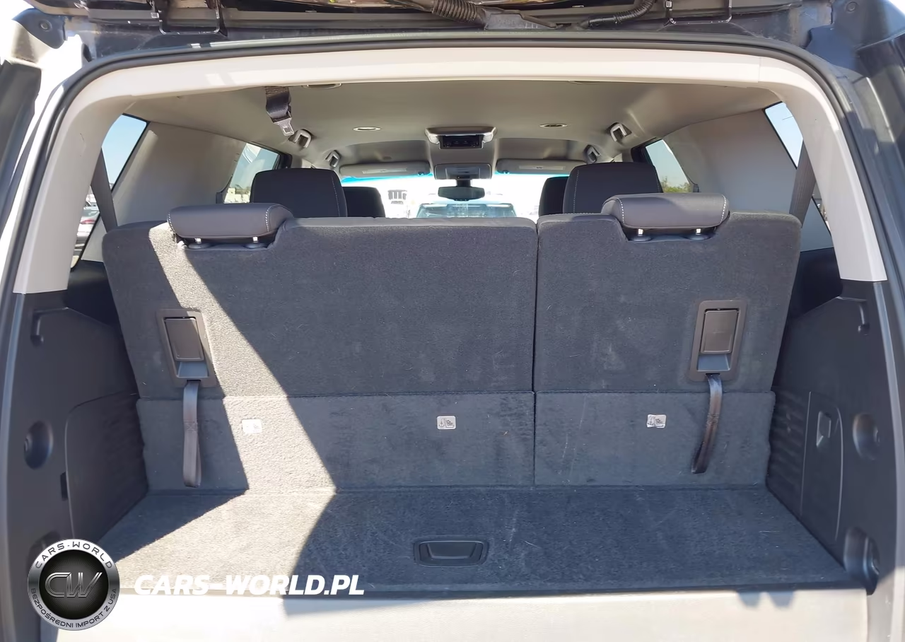 2018 Chevrolet Tahoe Ls VIN:1GNSKAEC5JR131747 - 12