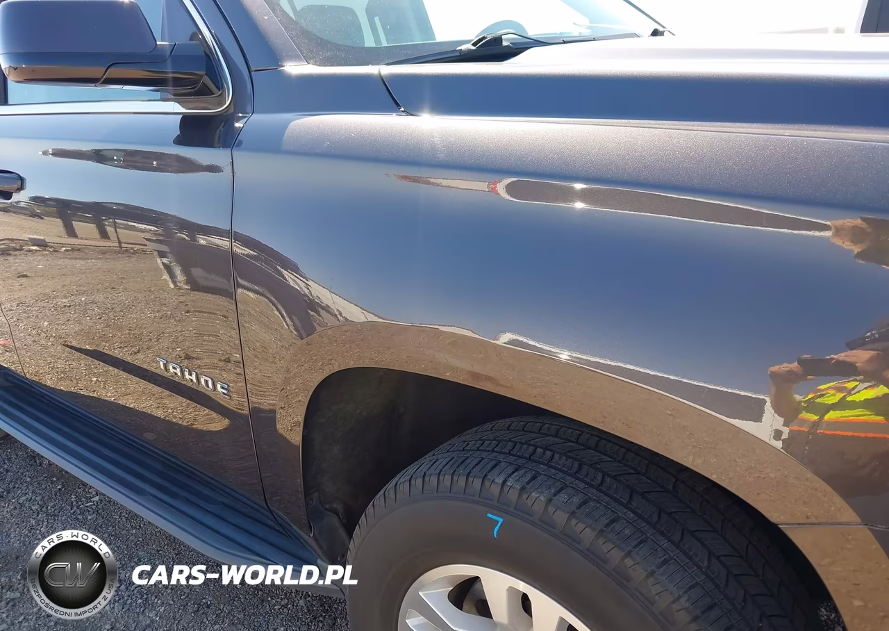 2018 Chevrolet Tahoe Ls VIN:1GNSKAEC5JR131747 - 14