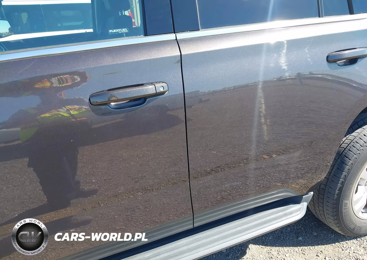2018 Chevrolet Tahoe Ls VIN:1GNSKAEC5JR131747 - 15